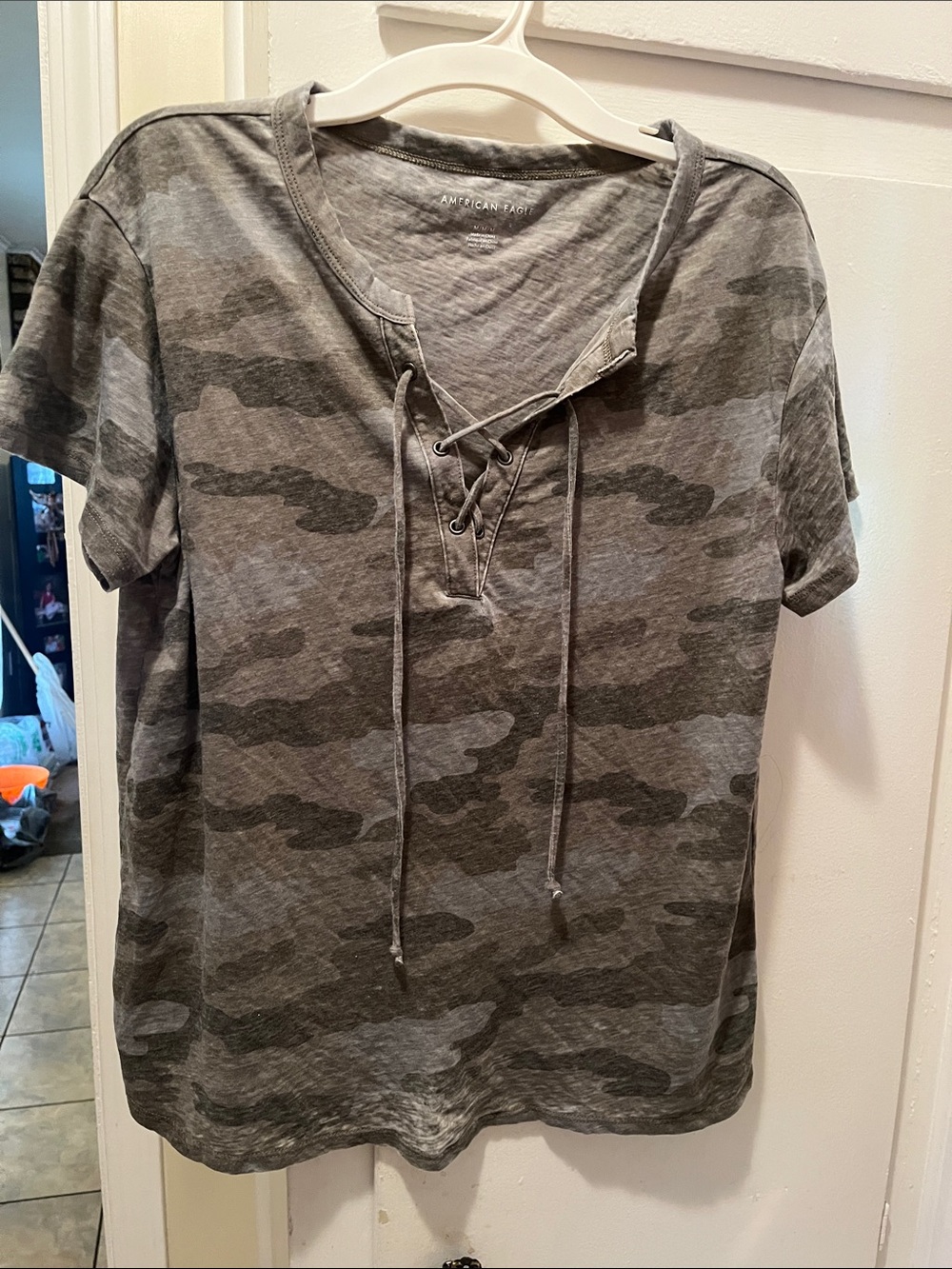 American Eagle Outfitters Gray Camo Lace-Up Short Sleeve Tee